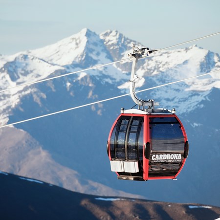 Cardrona - Gondola - Chondola - Skiing in New Zealand - learn to ski - learn to snowboard